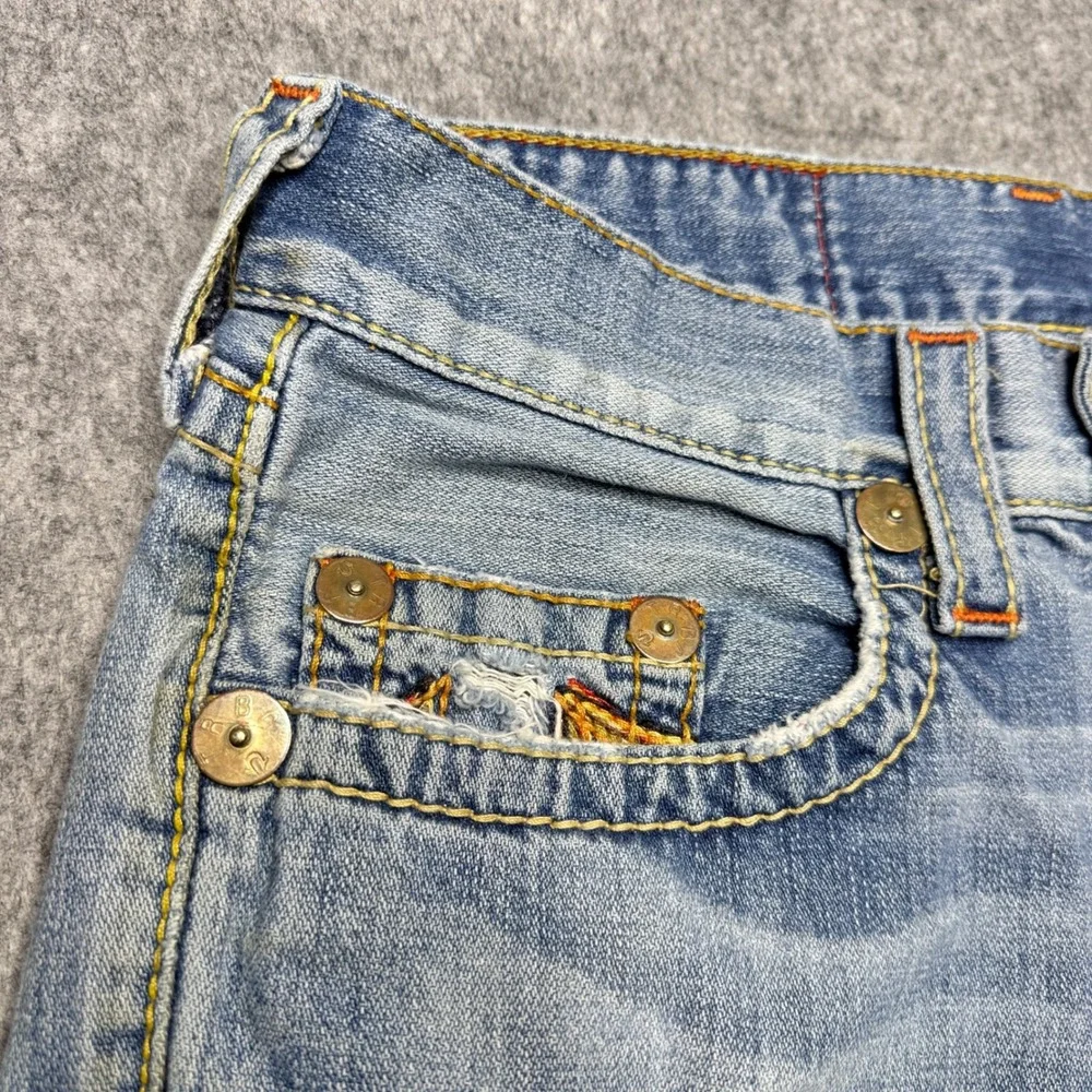 True Religion Jeans Bobby Big T‎ 31x33 Distressed Rips USA Made Denim Bootcut